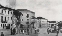Piazza 1933
