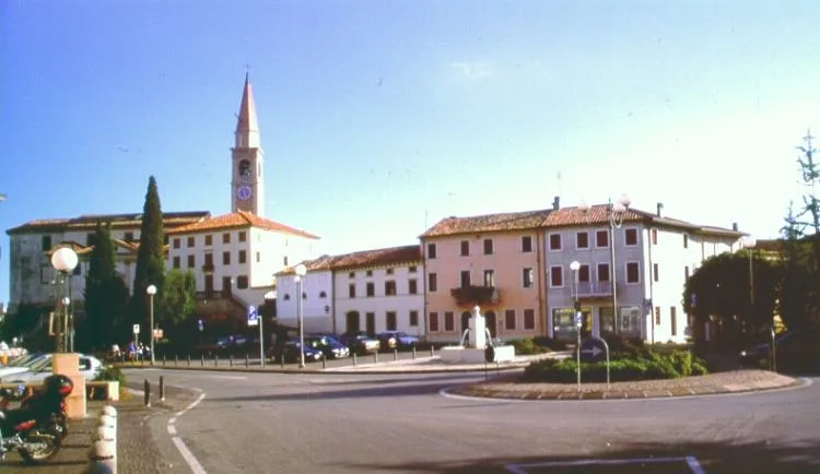 Piazza 2002