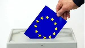 Urna con tessera elettorale europea